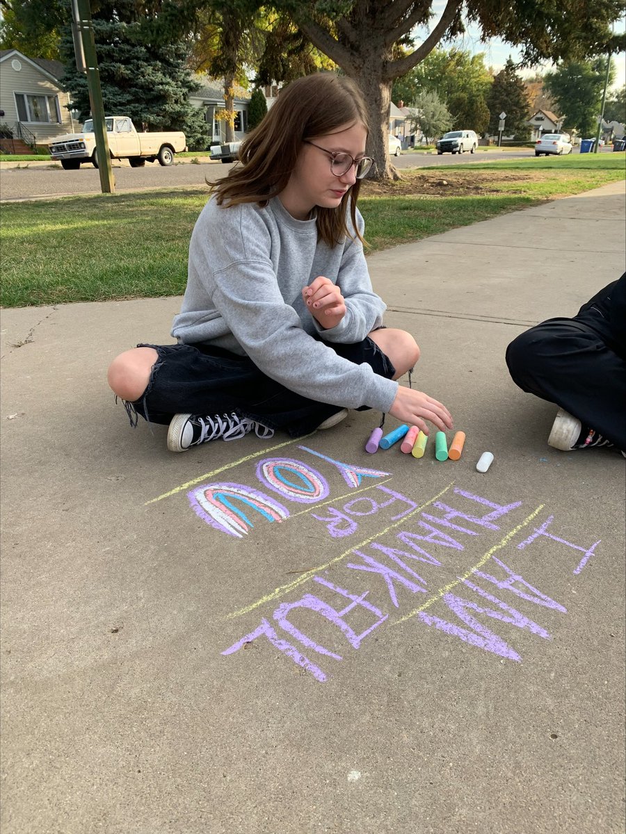 StMarys_MH's tweet photo. Signs of gratitude and thankfulness. #thanksgiving #chalkart #wearemhcbe https://t.co/JuIXriNMJT