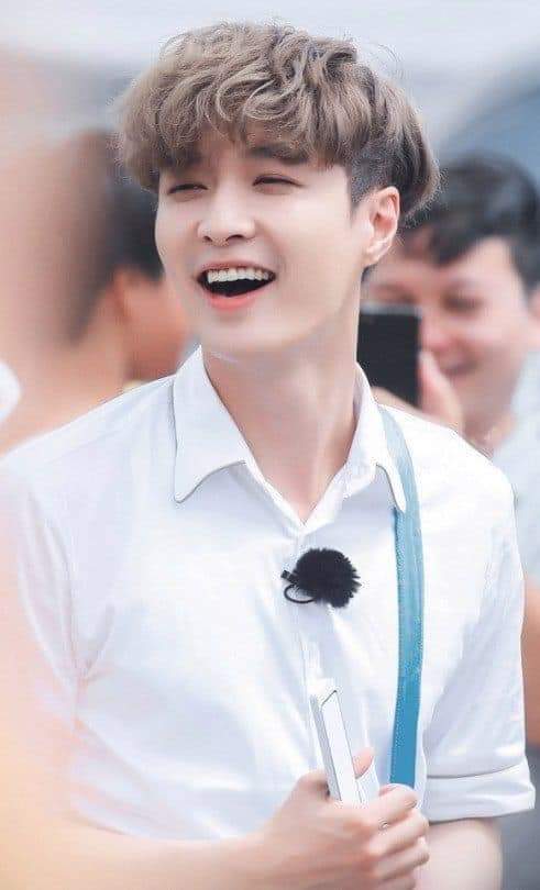 Happy Birthday Yixing
#CaptainLayDay