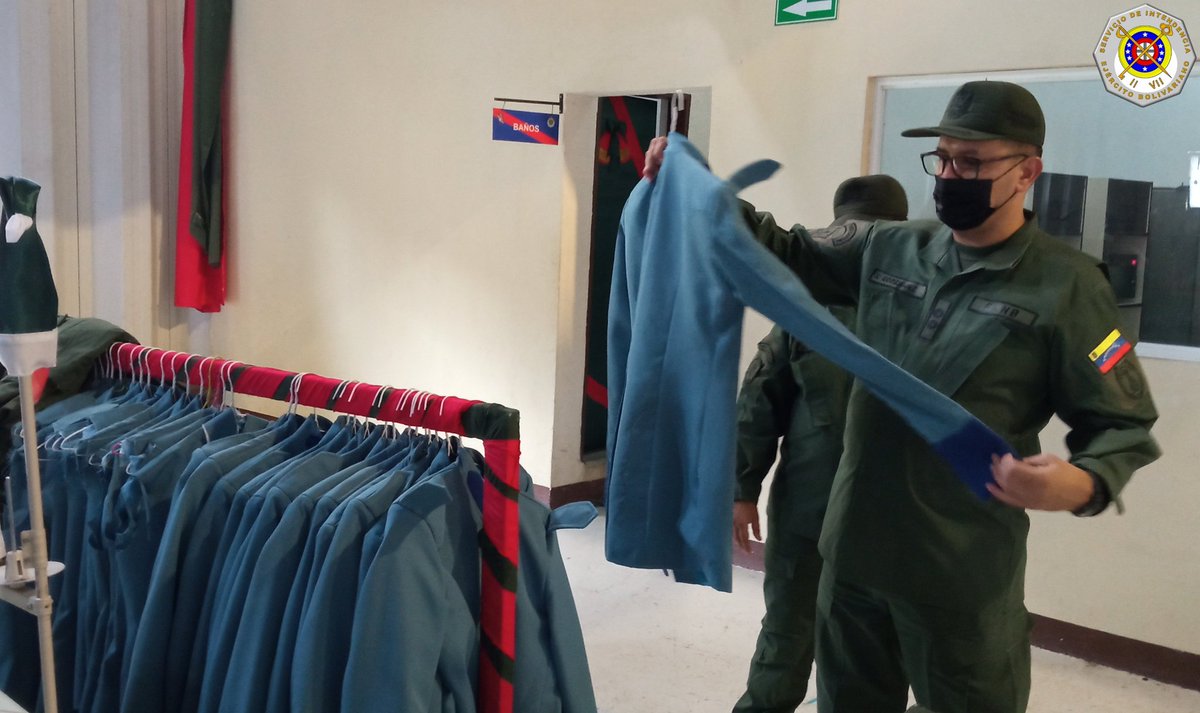 Sintejb2022's tweet photo. 🗓️ #06Oct2022 || El G/D. Rafael A. Rodríguez Sánchez, Dir. de la Oficina de Contratos y Gestión de Proyectos del Viceministerio de Servicios para la Defensa, Visitó el Centro Textil del Ejército Bolivariano, con la finalidad de pasar Revista a la Confección de los Unif. Academil. https://t.co/o6oEd6Njds