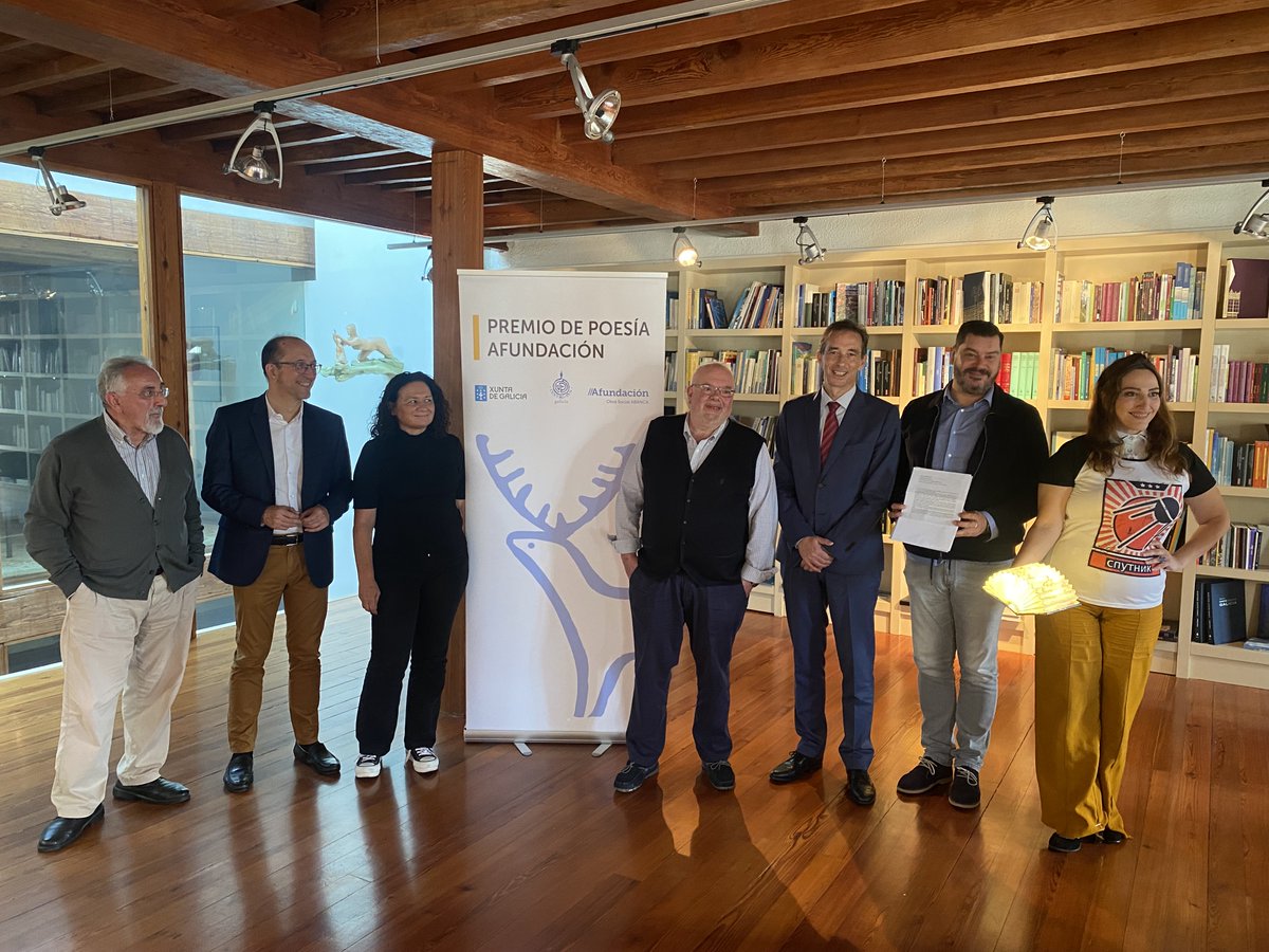 Afundacion_org's tweet photo. Noraboa @LediciaCostas ! Xa temos nova gañadora do #XXPremioPoesíaAfundación! https://t.co/cXLQAXZ3gg