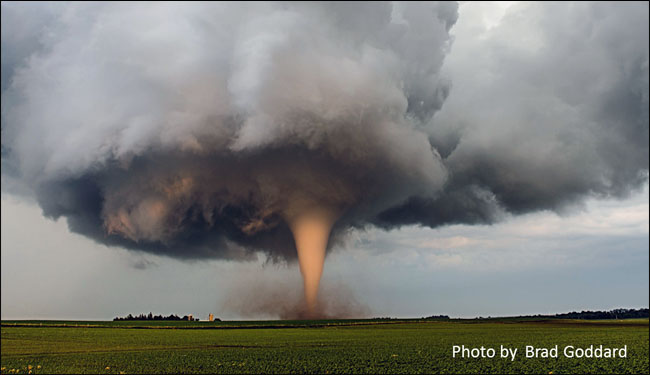 Edmg321Keisler's tweet photo. EX.EX.EX...ATTENTION BOBSVILLE: TORNADO ON THE GROUND OUTSIDE OF TOWN HEADING OUR DIRECTION. SEEK SHELTER IMMEDIATELY. -Bobsville Water#edmg321 https://t.co/I8jsjFpUY4