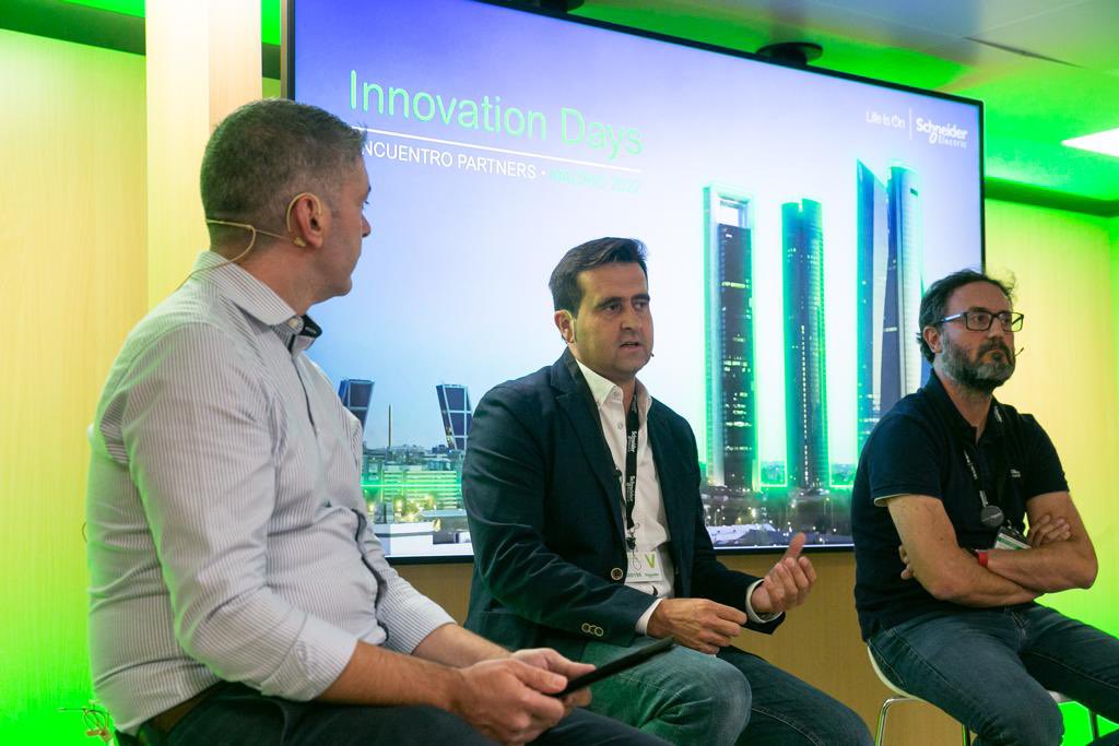 <a href="/agremia/">AGREMIA</a> <a href="/SchneiderES/">SchneiderElectric ES</a> <a href="/InmaPeiro/">Inma Peiró Gómez</a> Aportamos nuestra visión como empresa instaladora,participando en la mesa redonda.<a href="/imeyca/">IMEYCA</a>