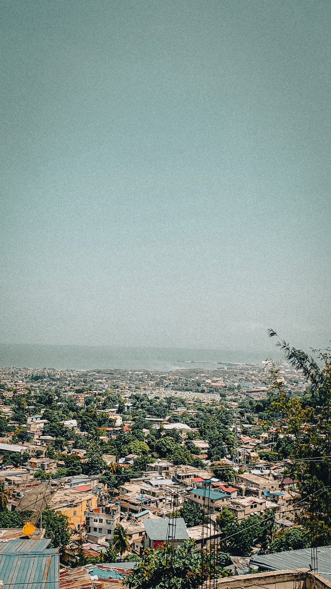 Merisierbradley's tweet photo. Port-au-prince #haiti https://t.co/IAsWI6dLpk
