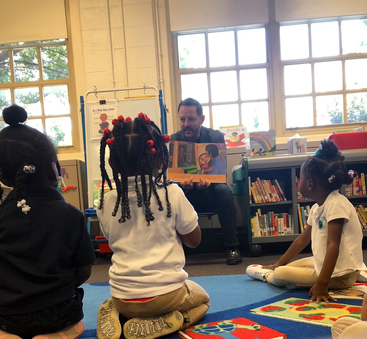 RafaelAnchia's tweet photo. This morning I enjoyed reading to our PK3 students at @HARLLEEDISD Early Childhood Center and talking about the importance of celebrating #HispanicHeritageMonth!  

Thank you to teacher-librarian, Michelle Touchet, our for this special invitation. #HarlleeMagic https://t.co/JgsqX930vl