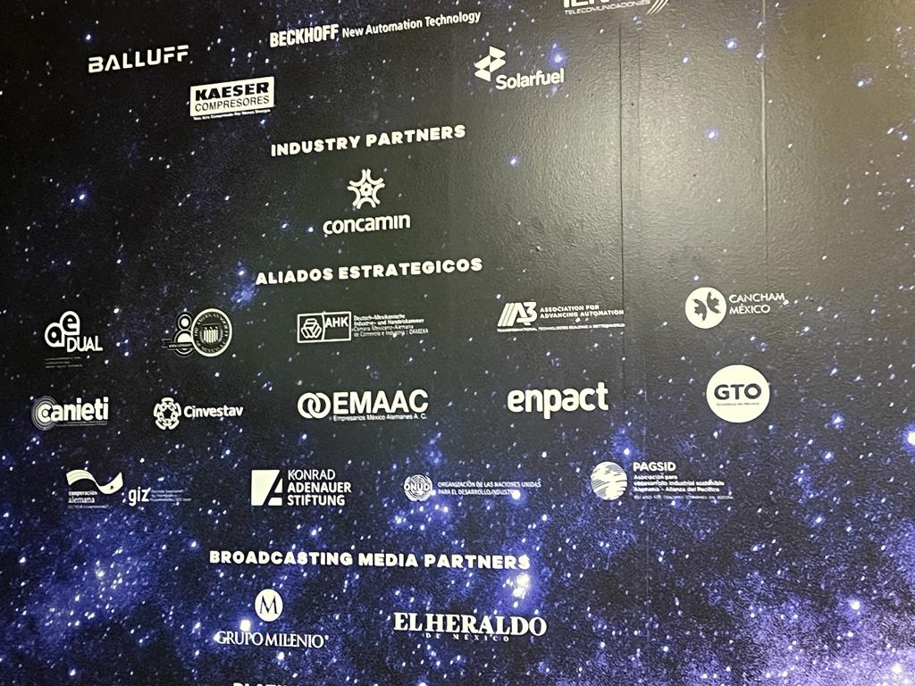 CanChamMx tweet media
