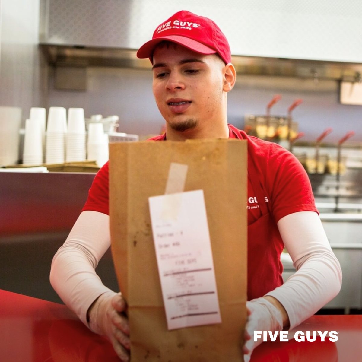 Your order is ready! (📸: fiveguysnl | Instagram)

Votre commande est prête!