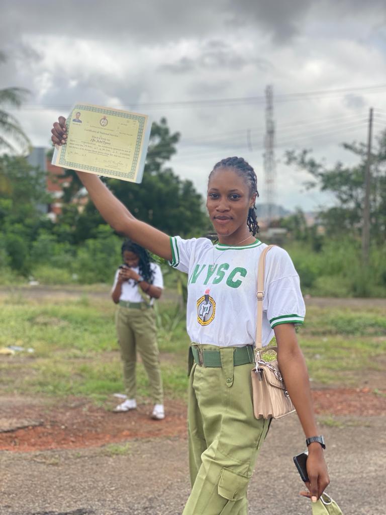 AffarMabel's tweet photo. It's a wrap🥳🎉 I'm grateful for the last year and I've learned that sometimes life may not go as you've planned out but it allows you to explore and stretch beyond your comfort zone. It was wonderful being a part of the Gender and Charity CDS group which I strongly resonate with https://t.co/ftoEvxpt4W