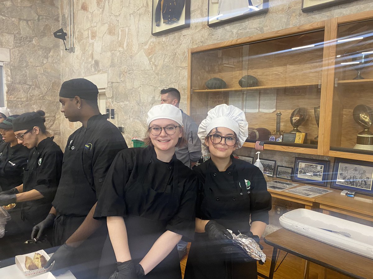 PfISD CTE Industry Leadership Council Meeting!  Packed house. Thank you Pflugerville and thank you Culinary Arts Students! #iamCTE <a href="/PfISDCurriculum/">PfISD Curriculum & Innovation</a> <a href="/pfisd/">Pflugerville ISD</a> <a href="/PfISDHR/">Pflugerville ISD Human Resource Services</a>
