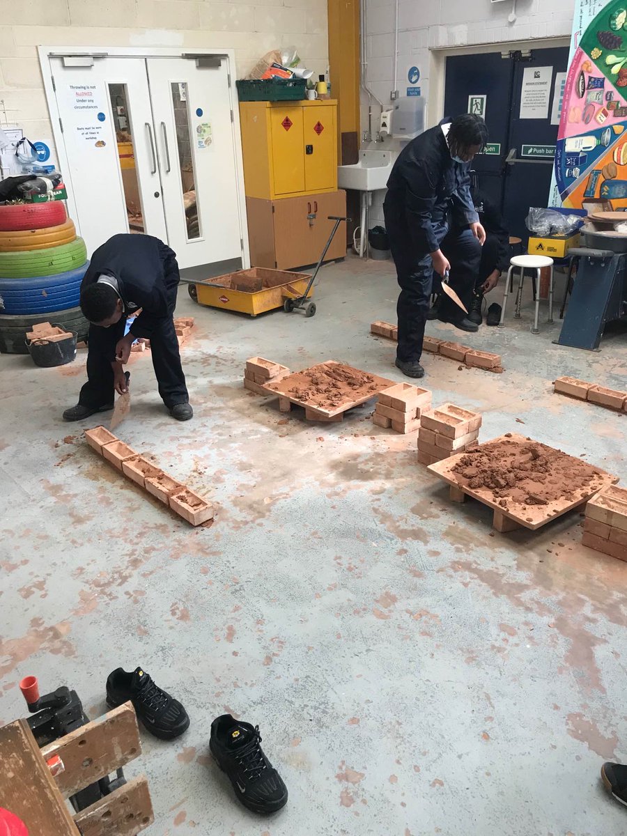 MidpointCentre's tweet photo. Some of our Year 11s completing brickwork practicals for their BTEC #ReadyRespectfulSafe https://t.co/R4sLvBWdch