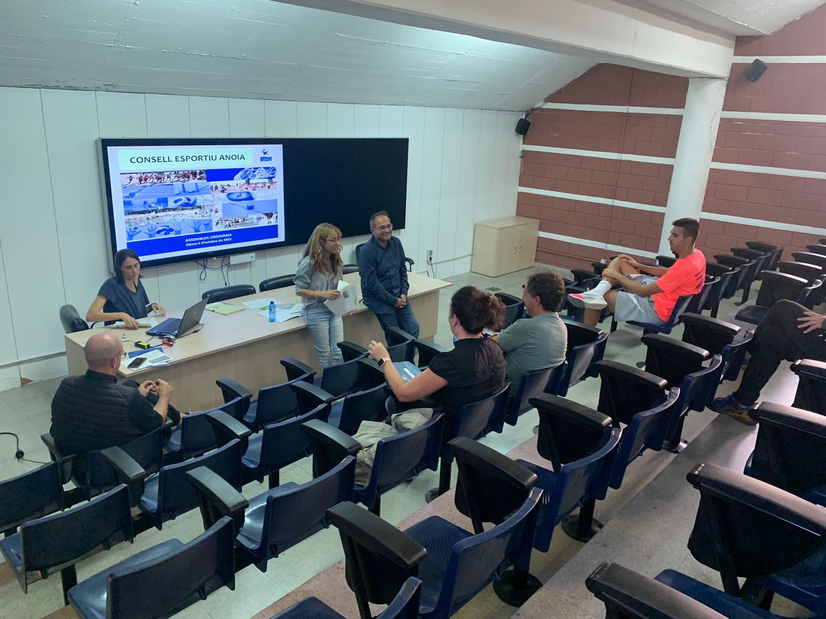 CEAnoia's tweet photo. Assemblea ordinària del Consell Esportiu de l'Anoia i presentació dels 71 Jocs Esportius Escolars de l'Anoia 2022-2023.

#jocs #jocsesportius #jocsescolars #esportescolar #esportsegur #donemjoc #esportcat #assemblea #CEAnoia @patrilla12 @esportigualada @UCECcat @esportcat https://t.co/d39Vvff0TO