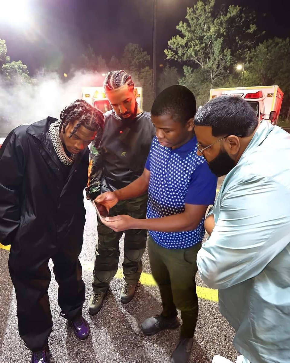 Me showing Dj Khaled, Drake &amp; Lil Baby how to stream my EP. 🤦🏾‍♂️
DROPPING MIDNIGHT!!! 😁🔥