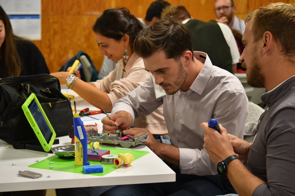 CampbellJustinM's tweet image. Seeing all these pictures makes me miss @CleNeuroDesign! Our 1st team activity was working with @replayforkids to adapt toys for children with disabilities by incorporating assistive devices.
Pc: Emily Imka / @ClevelandFES