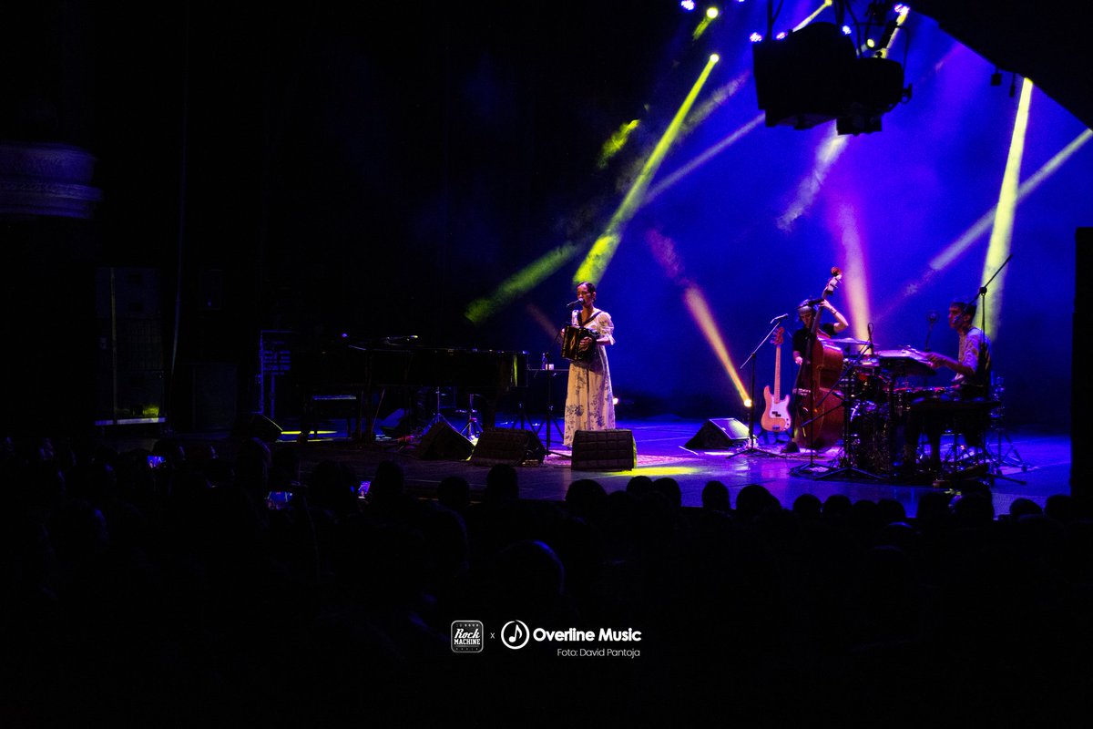 overlinemusic's tweet photo. @julietav presentó sus mejores éxitos al público de Cali, les compartimos algunas fotos de su inolvidable concierto. Una experiencia @CusumboColombia @paramo_presenta 🎶

📷 Ph: @davidpantoja19 
#JulietaVenegas #concierto #Cali #OverlineMusic https://t.co/jeHO6Xvhz5