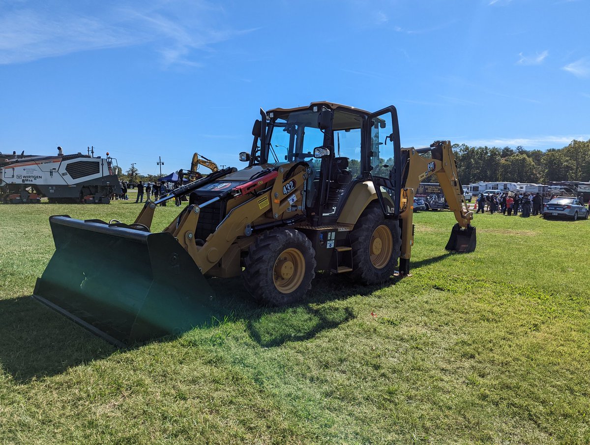 Fun day spent with ACL students at the VDOT Career Fair at the Prince William Fairgrounds! <a href="/LCPS_Academies/">Academies of Loudoun</a>