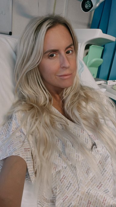 Still in hospital with my collapsed lung and covid waiting to be transferred for lung surgery #COVID19<a href="/tag/covid19"class="tags"><span>#covid19</span></a><a href="/tag/covidisnotover"class="tags"><span>#covidisnotover</span></a>