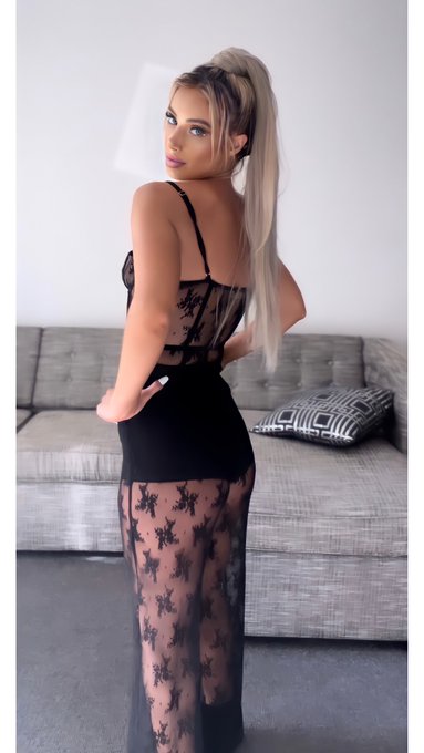 Want to see me nakey?? Link in comments 👇🏻👇🏻 https://t.co/KKSZ3WRk4i