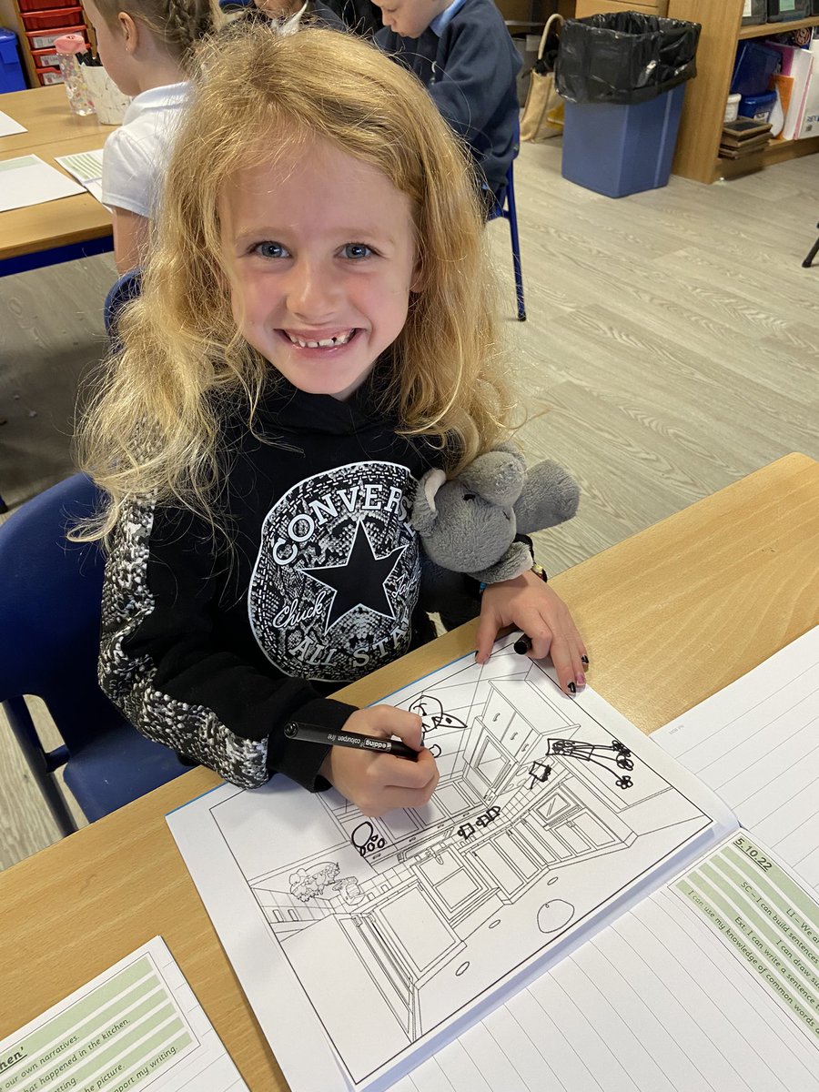 P1Laurieston's tweet photo. 1/2 This week our writing focussed on the setting of the kitchen.We added objects to the kitchen to create our own stories. #foundationsofwriting https://t.co/J2q2WFUxyw
