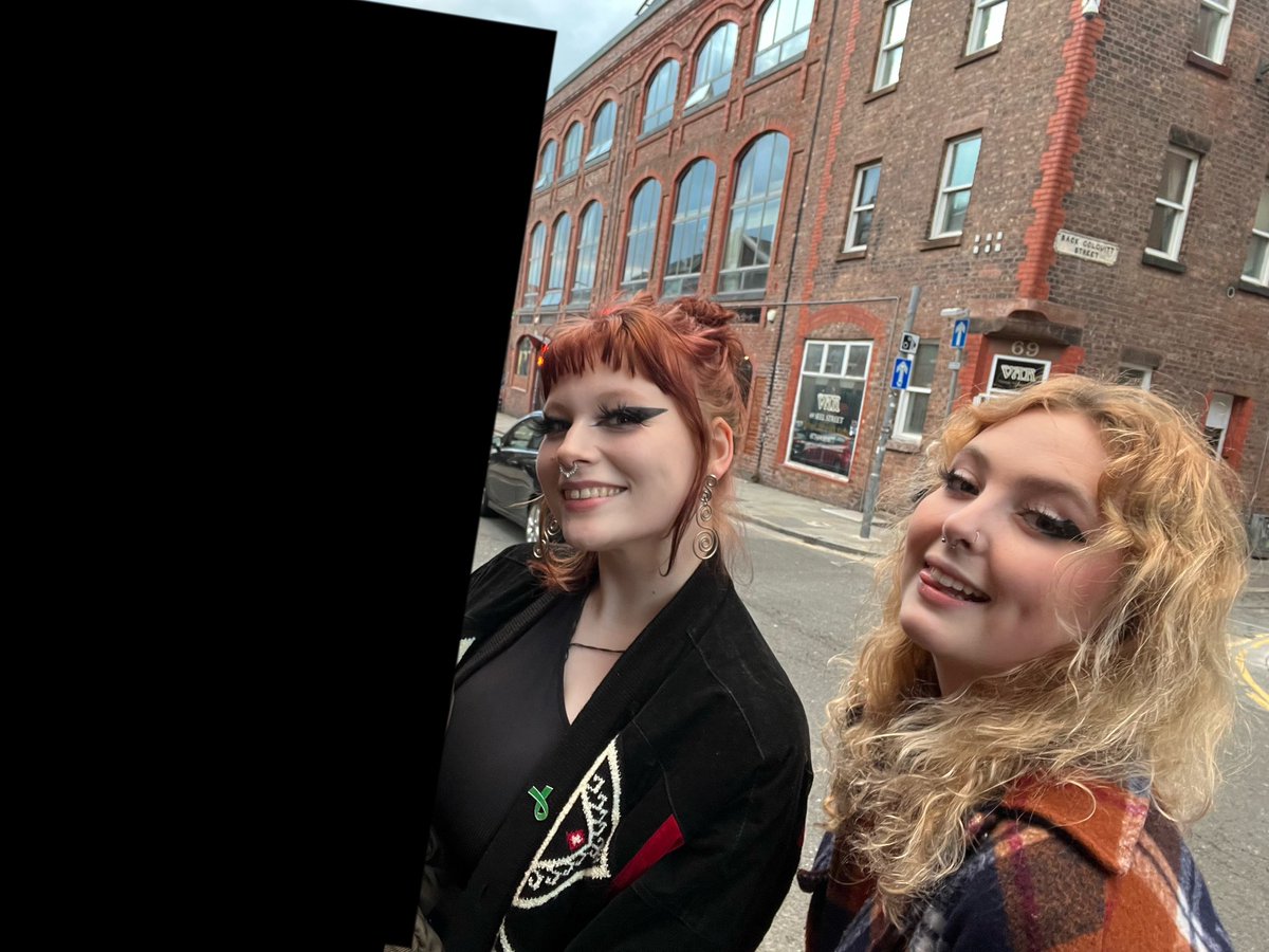 sadmoose28's tweet photo. I Just met @AliceLilyMusic ???? They’re so lovely??? https://t.co/IHwNEWabhU