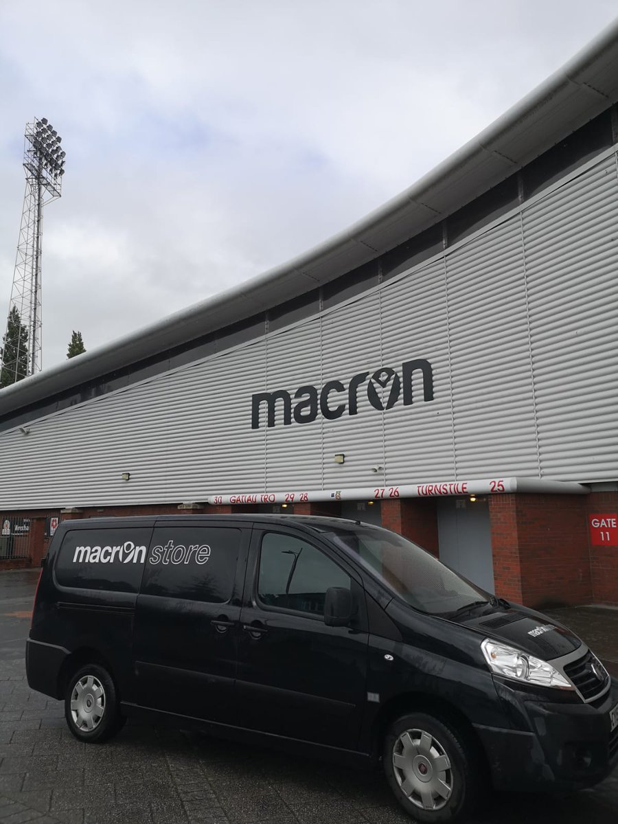 MacronWrexham's tweet photo. Delivery today.... 👀👀 @Wrexham_AFC https://t.co/DiP7ACS76z