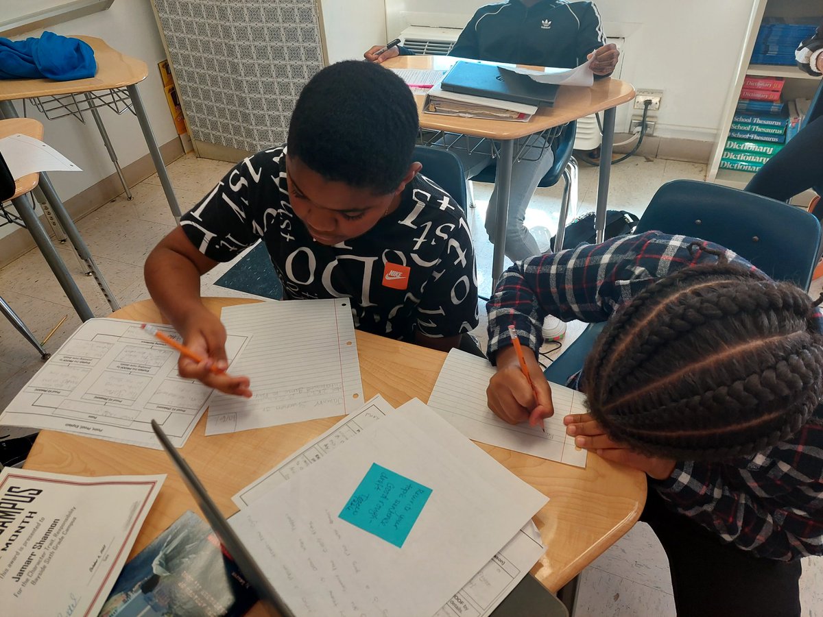 john_pdon's tweet photo. THINK PAIR SHARE! Peer edit and revision during the writing unit. I will compose a paragraph,  include a topic sentence, and supporting details. #learninghappensin307
@ChikeAkua 
@BeachSupe 
@S_Bevel https://t.co/n3JGIArsGz