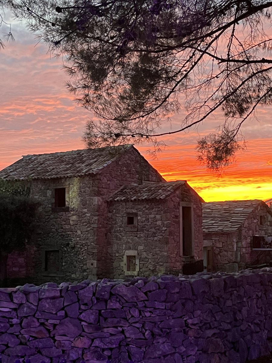 dpmarkovic's tweet photo. It’s been a while… but this beauty  could not be disregarded  #Croatia 
#Sibenik  #Dani hrvatskog turizma 2022 https://t.co/4cKkSd2IBl