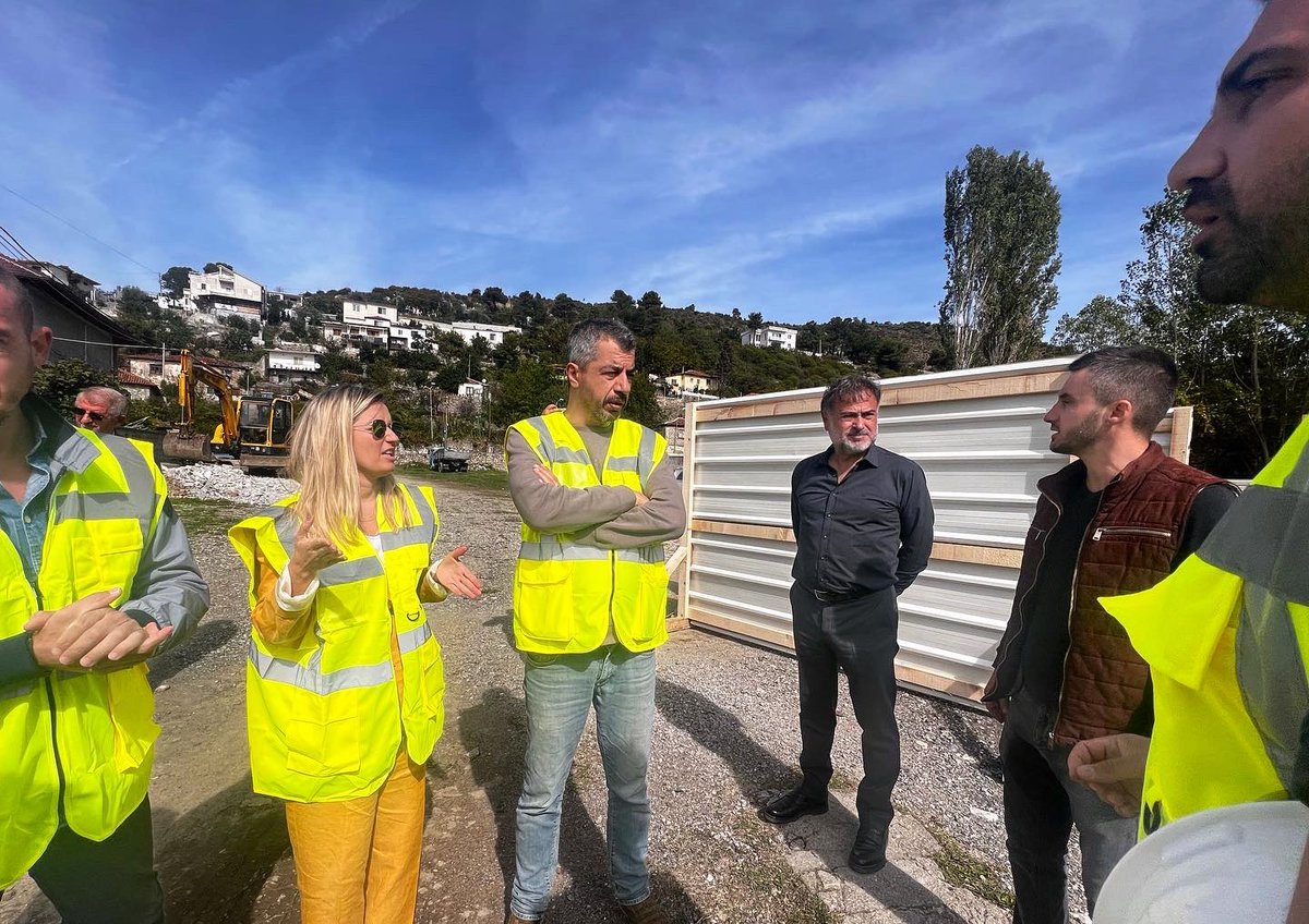 BesaraPodgorica's tweet photo. Ditë inspektimi #XhamiaPlumbit #Shkodër me supervizorë #IKTK & #DRTKShkoder dhe shoqëritë zbatuese shqiptare & turke ku në zbatim të planit të ndërhyrjeve po vijon puna në interierin e objektit duke garantuar që kjo pasuri kulturore të restaurohet sipas kritereve të restaurimit. https://t.co/DwuYE21gZA