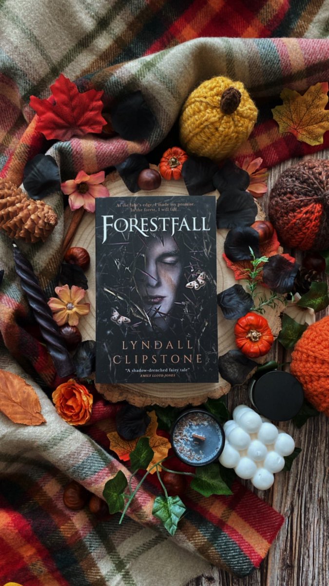 bookmarkthewall's tweet photo. Sequel to Lakesedge @lkclipstone #Forestfall - dark and delicious 😻 Thank you @TitanBooks for sending a beautiful copy! #bookmail #BookTwitter https://t.co/ZPvnN0zawj