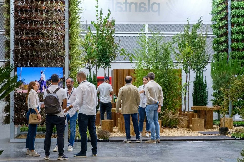 ¡GRACIAS! ❤ Nos vemos el próximo año.

Más de 18.000 profesionales han visitado Iberflora, <a href="/Eurobrico/">Eurobrico</a>, <a href="/feriaecofira/">Ecofira</a>, <a href="/efiaqua/">Efiaqua</a> y Eco Chemical Solutions, en total un 12% más que en otras ediciones. 

<a href="/feriavalencia/">Feria Valencia</a>