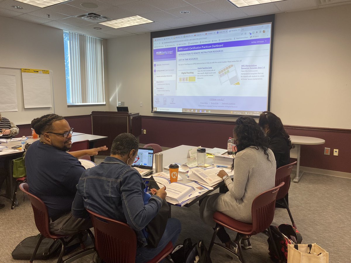 Ashley_Stinson9's tweet photo. Finger taps and scoops abound. These teachers are going to make Wilson Reading soar in their classes. #CCPSMTSS https://t.co/Jvp2KE6t9J