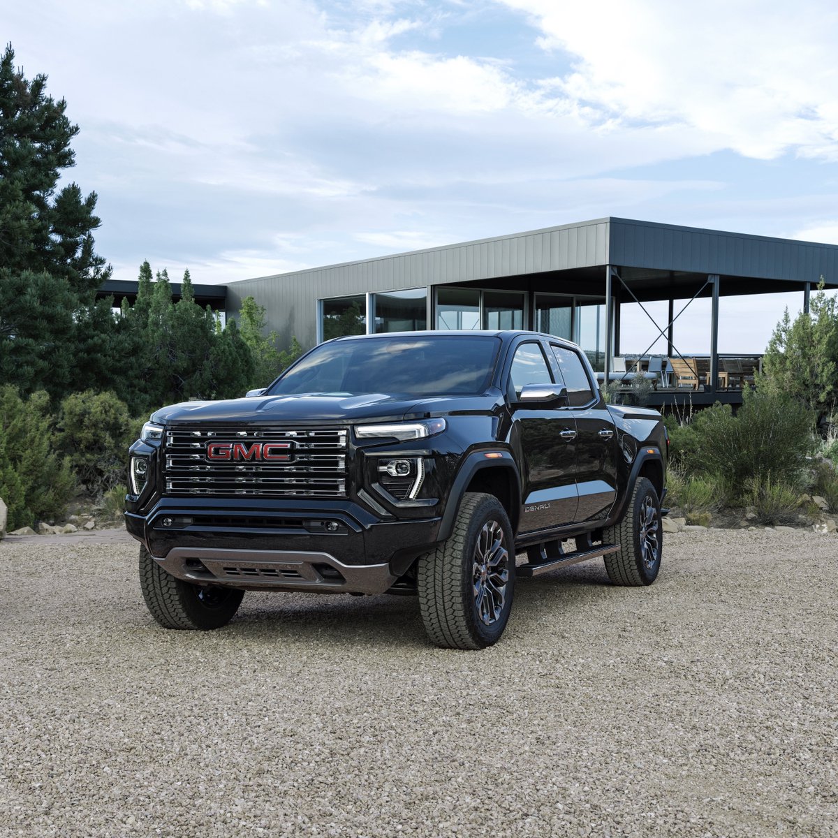 GMC Canada tweet media