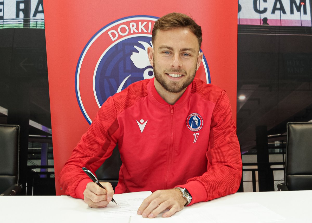 DorkingWDRS's tweet photo. BREAKING NEWS - KEY TRIO COMMIT TO THE WANDERERS 🖊️

Find out more below 👇

https://t.co/2lbv5EgNMA https://t.co/fmi5IZXSsY