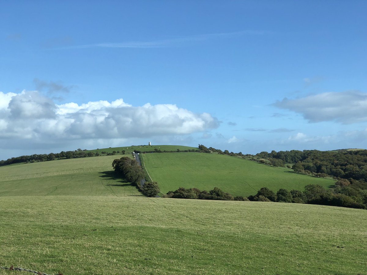 SiriusStar1963's tweet photo. Thursday drive. #MilitaryRoad #MersleyDownsRoad #BurntHouseLane #Alverstone #ApseManorRoad #PureIslandHappiness #IOW ⛅️ https://t.co/AqNFigneLO