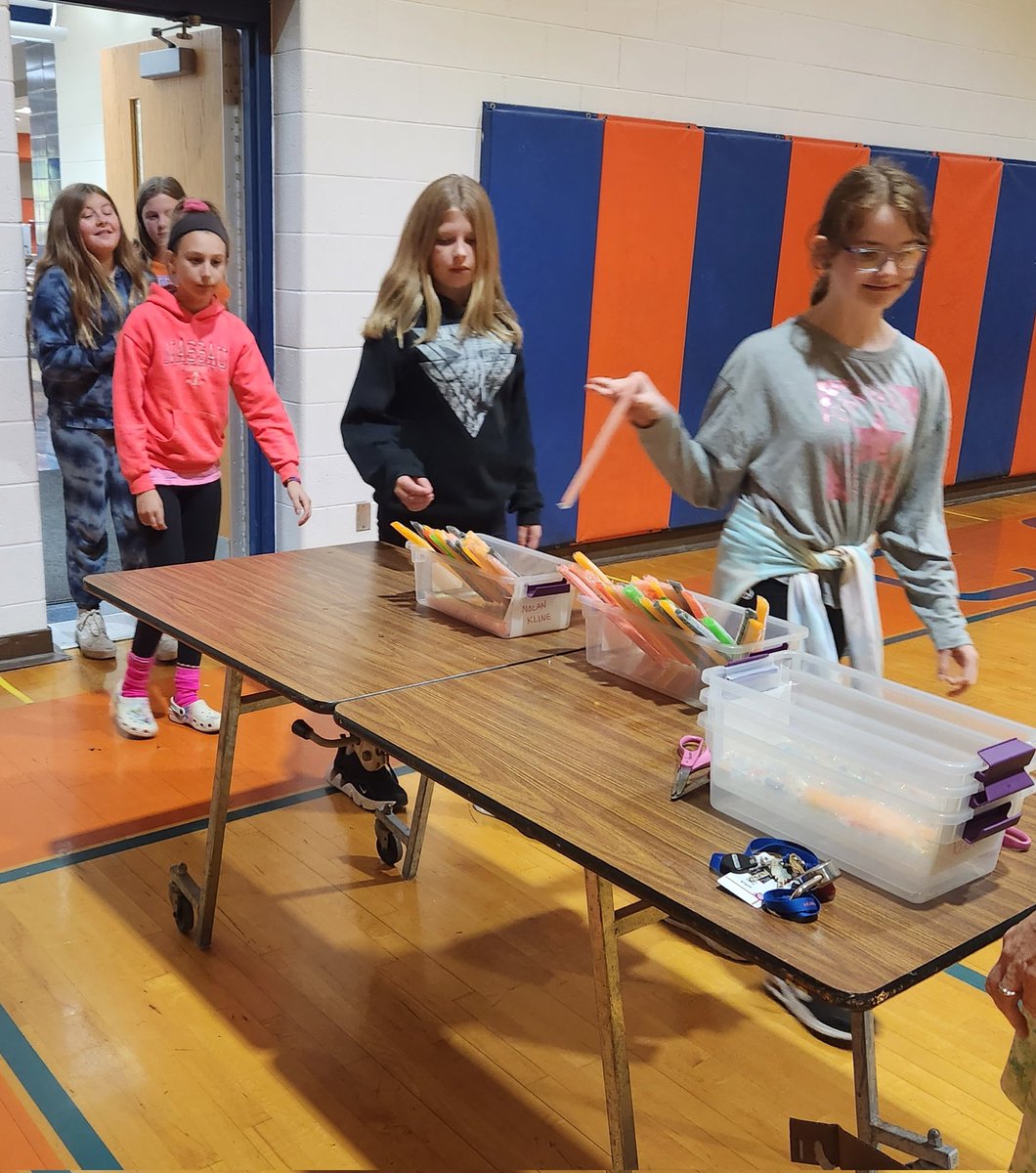 GK_Perry's tweet photo. Way to go GKMS!  We are celebrating the end of the 1st quarter with freeze pops and basketball today!  GKMS students rock!  #gkcogs #pbis https://t.co/8cPUULvEPR