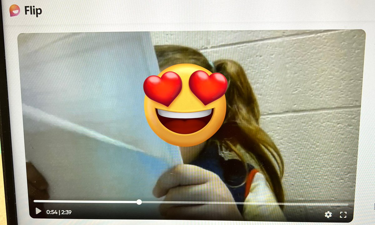 ericarose92's tweet photo. Some readers use FlipGrid to answer comprehension questions independently! This is a great formative assessment tool that limits the demands of writing! I can go back in and leave comments/scaffolding questions for the student! @RPS_Orchard #orcharddays https://t.co/iqPeRYCdy3