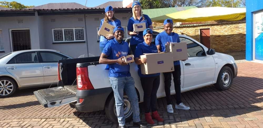 Serving you with a smile everyday.Do you have any parcels you want us to deliver within 60 minutes??.Get hold of us and we will serve you with a smile.

Think Delivery,think Fast D

#HarareZimbabwe #RustenburgSouthAfrica #DoorToDoorDeliveries #fastdeliveries