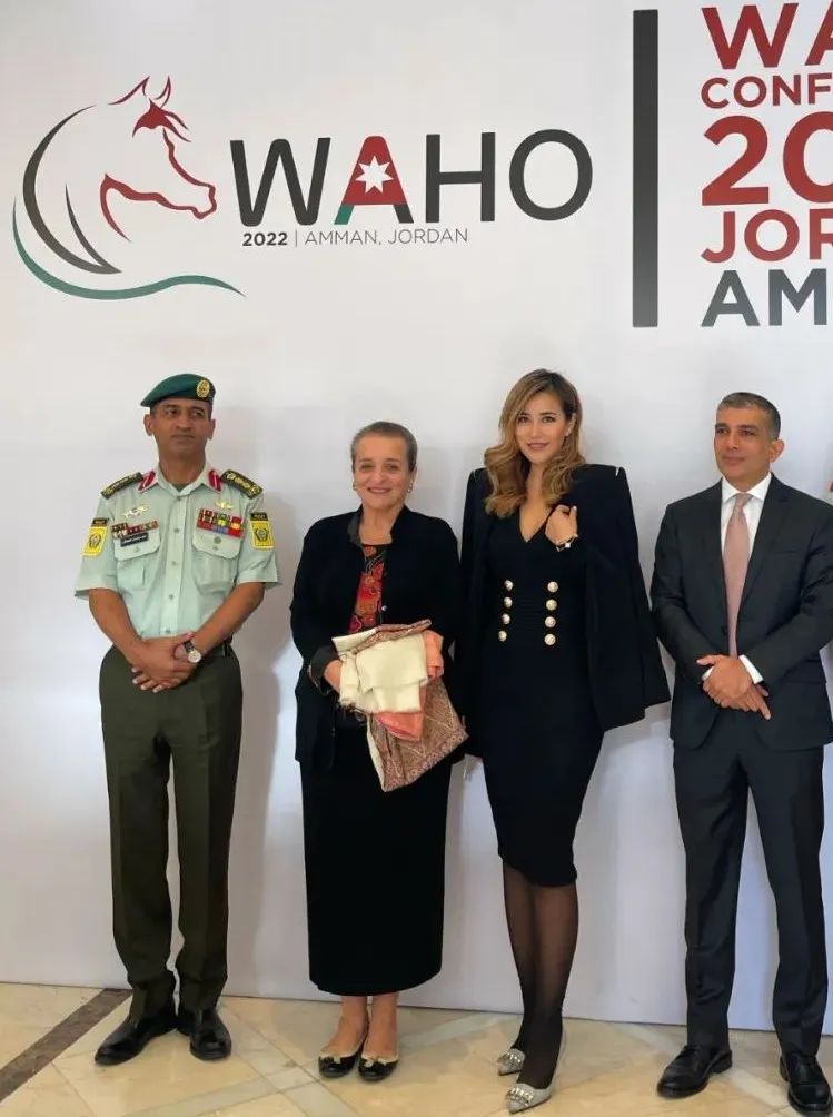 CRAchinaracing's tweet photo. HRH Princess Alia bint Al Hussein met our lovely delegate during the 2022 World Arabian Horse Organizaiton and sent her best wishes to the Chinese people. https://t.co/8ozKGxZHrb
