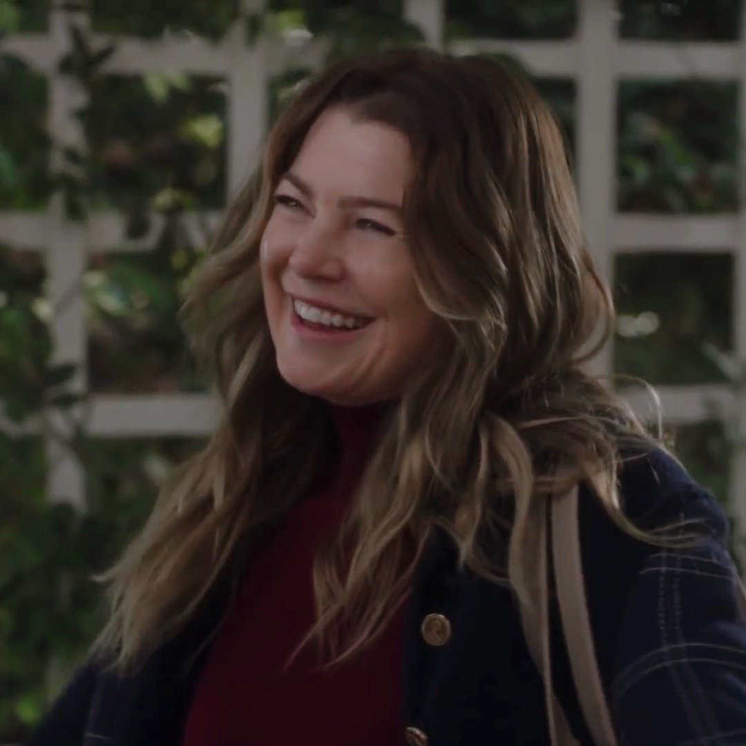 Mermeliaa's tweet photo. So much happiness you can't see her eyeballs. 
I love that for her....so much 🥲
#GreysAnatomy #mernick https://t.co/GHRnN7tg5G