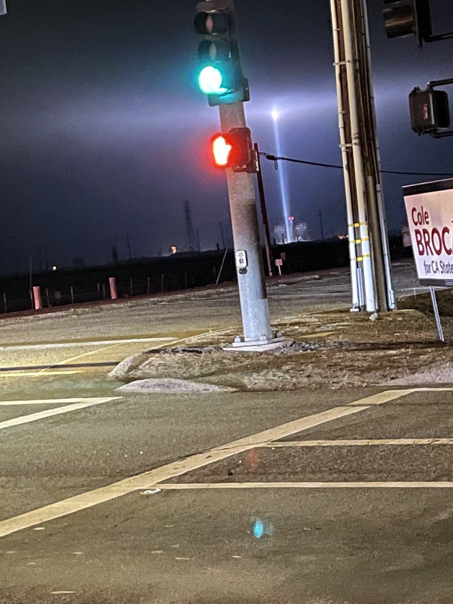 RT @loliituh: Thor arriving to Oxnard via bifrost, tryna post up with the foovengers. https://t.co/HRcKb5H4ss