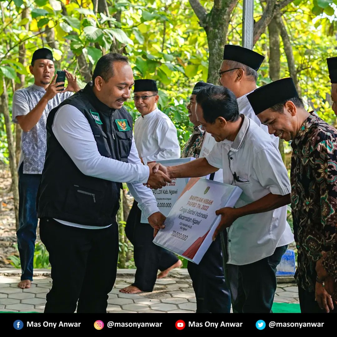 masonyanwar's tweet photo. Jumat berkah, hari yang penuh nikmat. Semoga hari ini selalu dipenuhi dengan rahmat-Nya. #topmarkotob #ngawi #ngawibergerak #ngawiramah #jumat #JumatBerkah #sambangdesa #nyambungroso #NoBraDay2022 #topmarkotop https://t.co/fOXnqShYVA