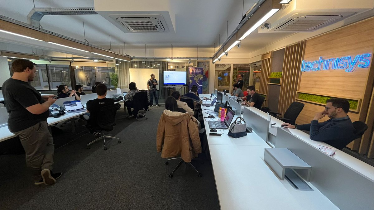 owasp_uy's tweet photo. Algunas fotos del evento de hoy en @TechnisysU. Mucha participación nueva y buena onda como siempre.

En unas semanas publicamos el anuncio de la jornada de noviembre para los interesados en incursionar en seguridad de aplicaciones😎

#OWASP #AppSec https://t.co/PNqwisqKo2
