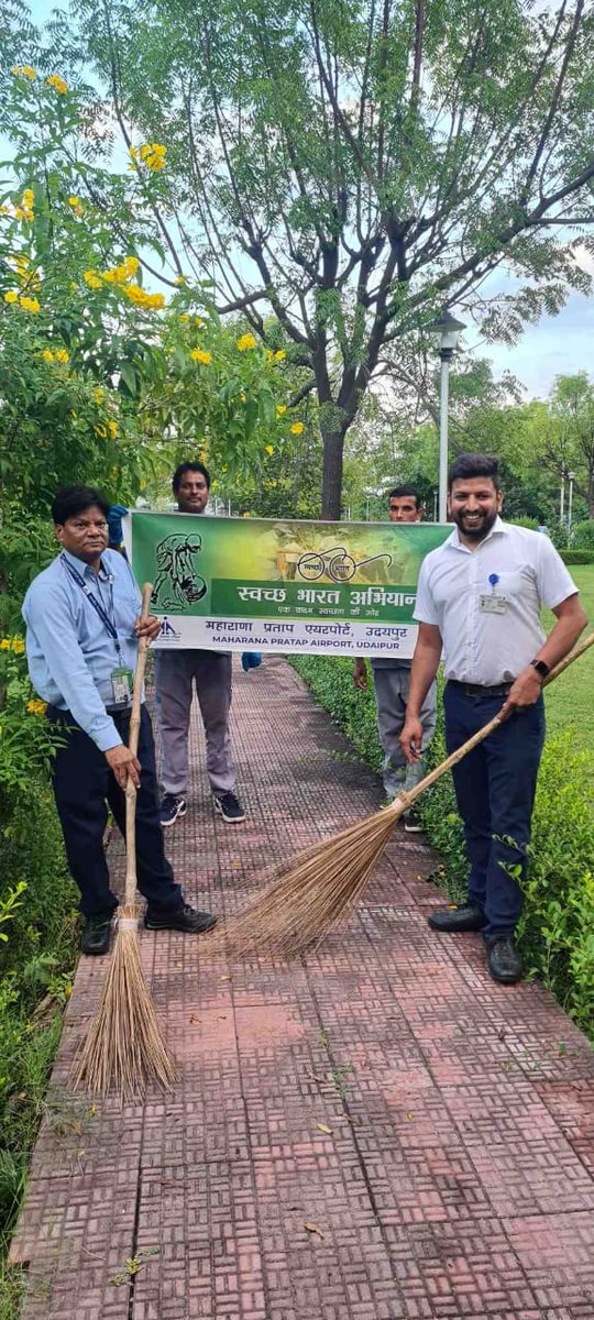 AirportUdaipur's tweet photo. #SpecialCampaign2 Cleaning of pedestrian routes in cityside at Udaipur airport, footpaths in colony and community centre @MoCA_GoI @AAI_Official @aaiRedNR https://t.co/zgFObegTOJ