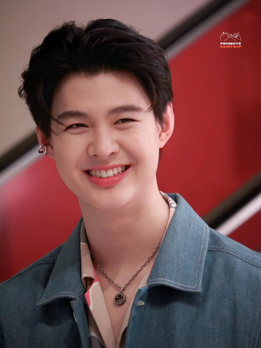 在心动的期限里  无限的爱你❤️
cr：logo
#Saint_sup #MingEr