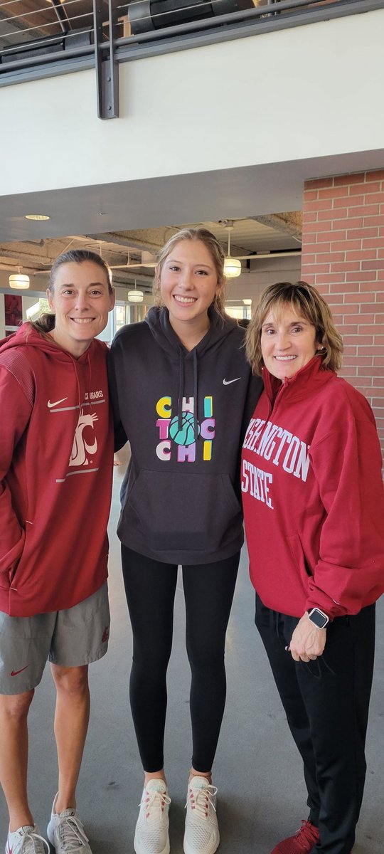 Had the best time visiting WSU! Got to see my brother, walk the campus, enjoy some basketball. Thank you to the coaches and team for their time. Can't wait to watch some games. @WSUCougarWBB Good luck this season! #GoCougs