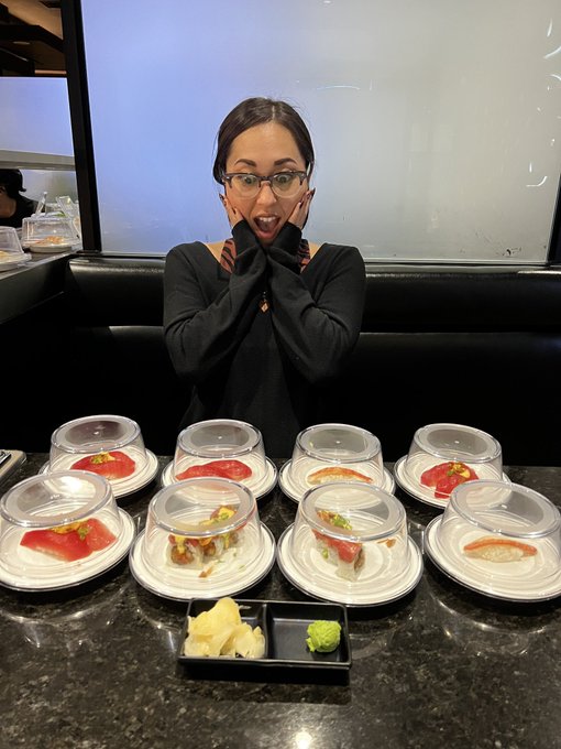 Sushi time 😈 https://t.co/esVZn5S0XK<a href="/tag/psa"class="tags"><span>#psa</span></a>