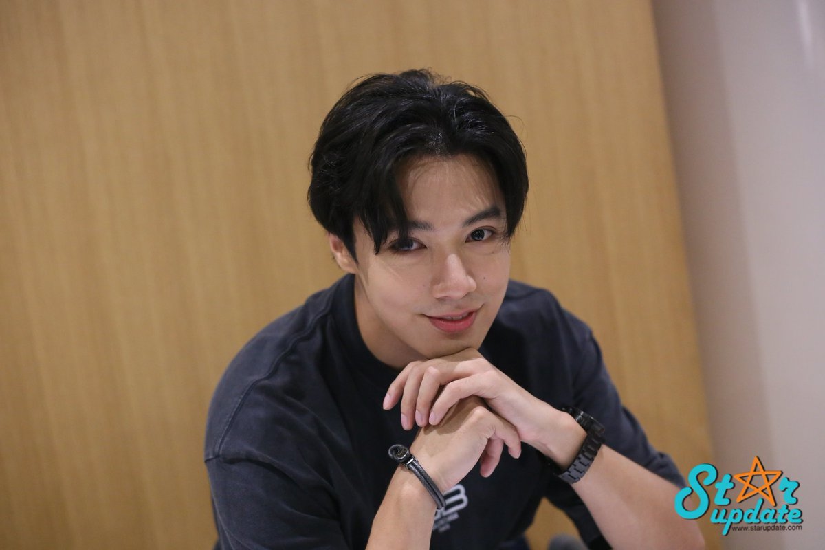 webstarupdate's tweet photo. [CLIP] น้อลลล "จ็อบ ธั��พล" กับอายุ 30 ขวบ! ดีใจได้คุยกับแคลนนี่ตัวต่อตัว มีผลงานให้ติดตามต่อเนื่อง พร้อมเซอร์ไพรส์โปรเจคใหม่!! >> https://t.co/2BhIuiR7BL
#jobbiijob https://t.co/PIkwqR1AiB