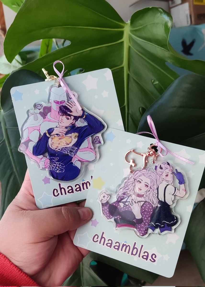 chaamblas's tweet photo. Seré parte de @comicconchile y llevaré estos llaveros de acrílico epoxy con glitter ❤️
Disponibles  29, 30 y 31 de octubre https://t.co/UwCIKFUo2c