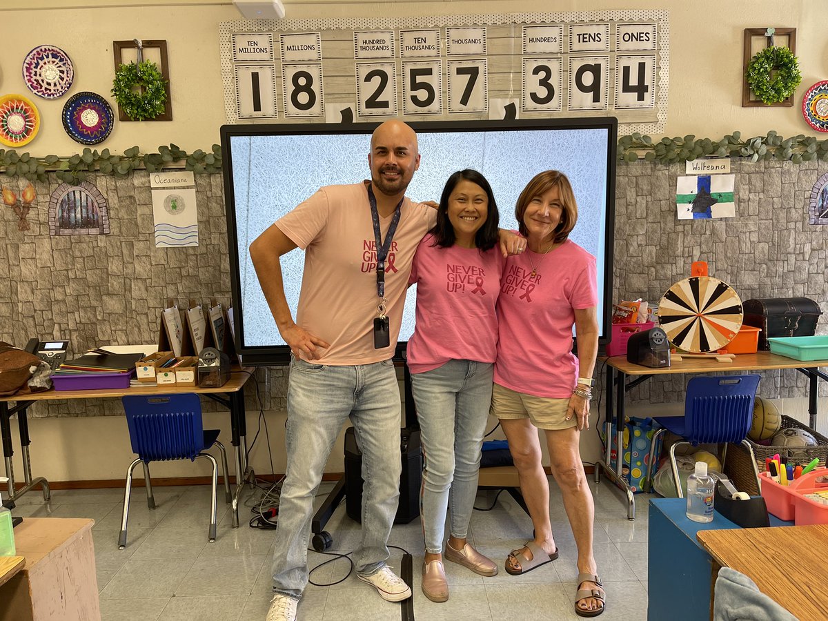 EducatorDuncan's tweet photo. Never Give Up! @vanaldenavees Teachers spread awareness and advocacy for #BreastCancerAwarenessMonth! @LASchoolsNW @ResedaCOS @LASchools @VanaldenMrsS https://t.co/SwEmUJno8T
