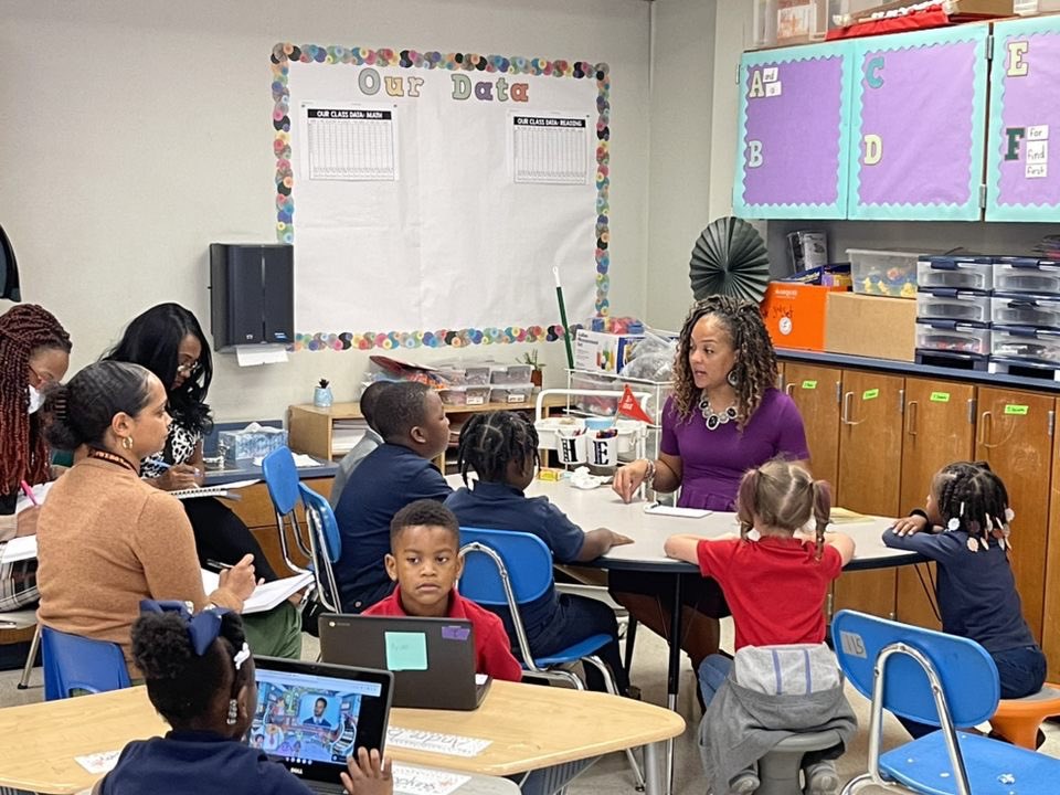 Keonaka1's tweet photo. Today @RheLancaster selected teachers were invited to participate in a fishbowl learning demonstration. I modeled a reading block lesson in a first grade classroom. It was a great time! #neverstopteaching #neverstoplearning #TOSALife #RHECan #RHEWill #SetExpectations https://t.co/nlnnfzrpn0