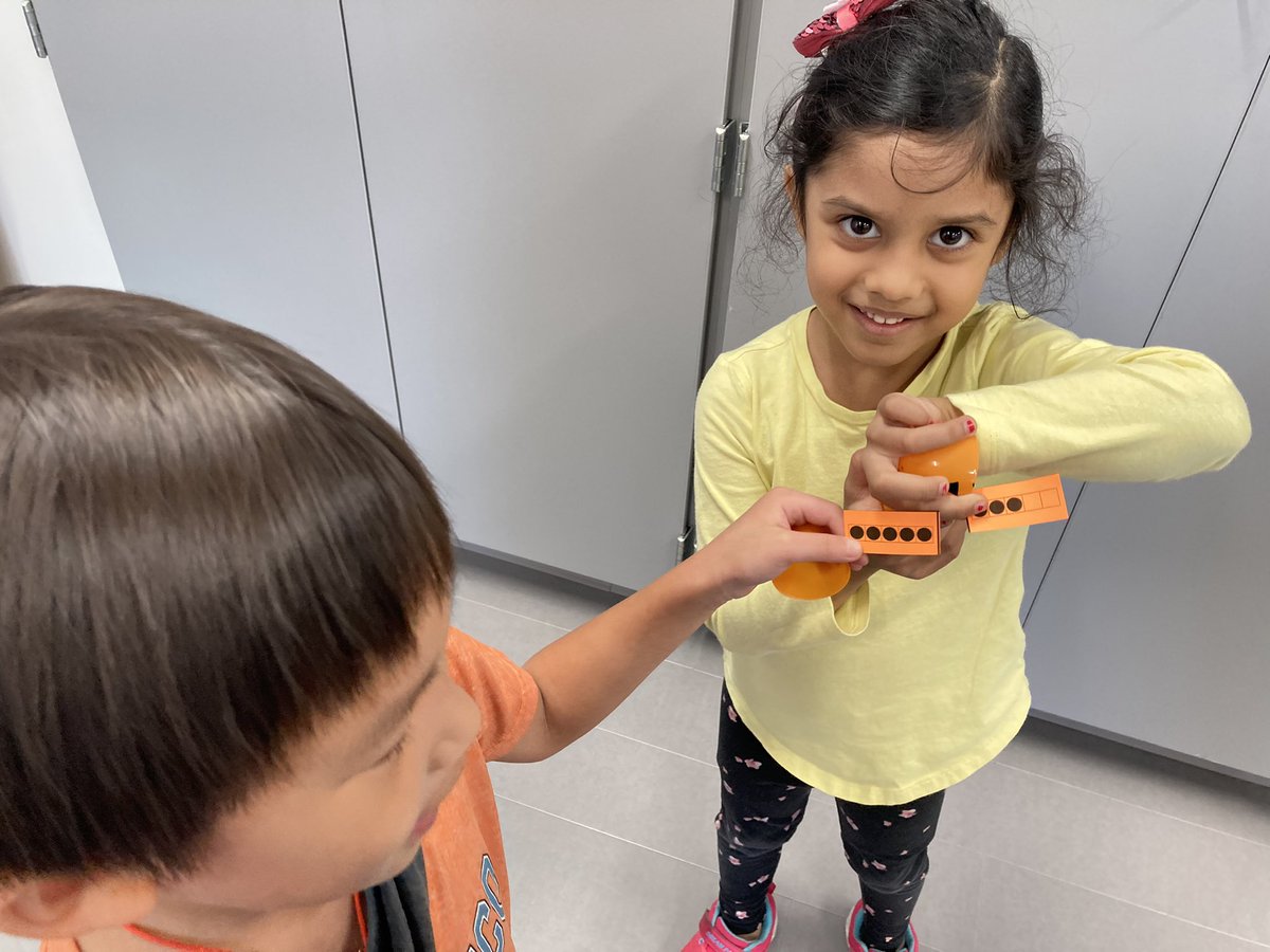 MrsRosa_class's tweet photo. Today we practiced composing numbers together @BPE_Broncos https://t.co/fj6qnNrpt4
