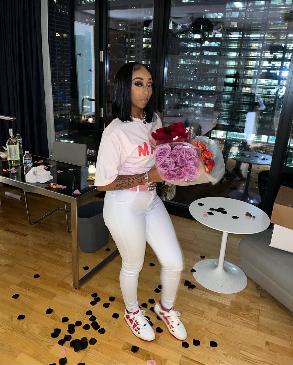 lizzle_thatBeMe's tweet photo. #Two#Five#InnaRaq🎂💕💋 https://t.co/6BbL9FxNmz